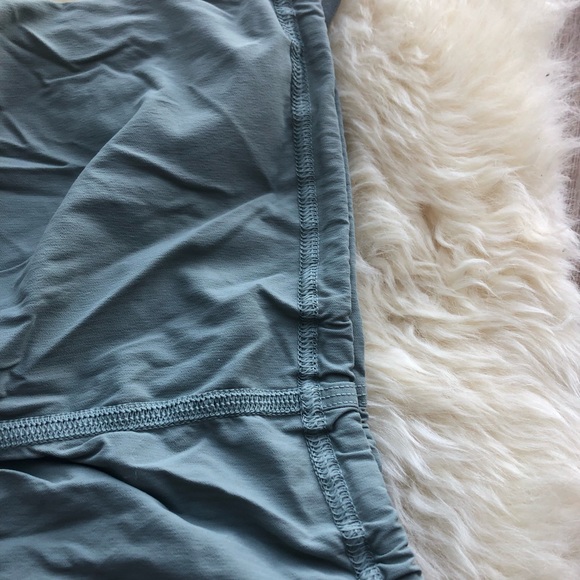 EUC Lululemon Athletica Unlined Mid-Rise Studio Pant II in RARE Earl Grey colour - Picture 6 of 16